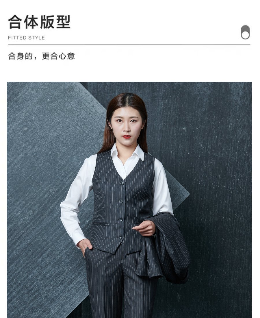 Front and back tile display mannequin suit